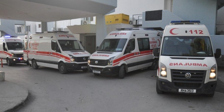 Girne'de bıçaklama: 3 yaralı