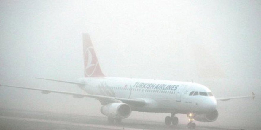 Ercan’da sis uçuşları etkiledi