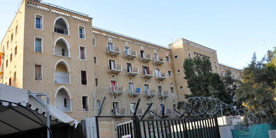BM, Ledra Palace Otel’i boşaltıyor