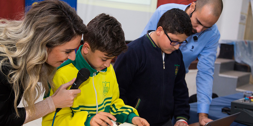 Kuzey Kıbrıs Turkcell’in Teknoloji Seminerleri öğrencilerin ilgi odağıydı