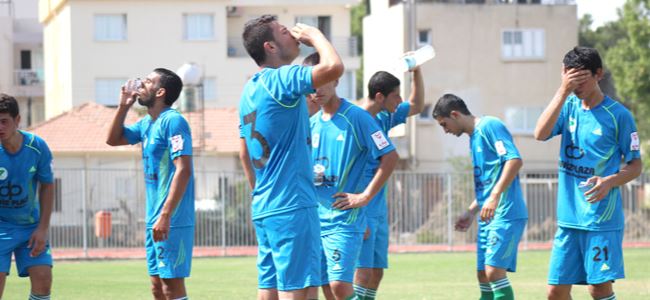 Futbol değil sıcak terletti