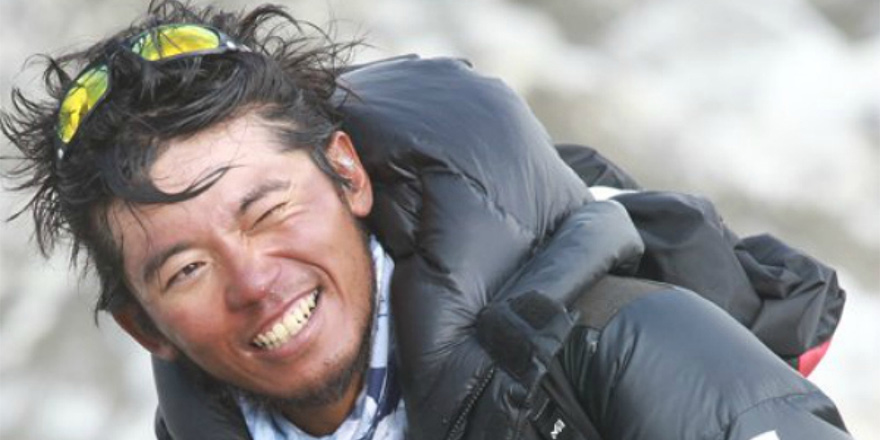 Everest'e tırmanan 2 dağcı öldü