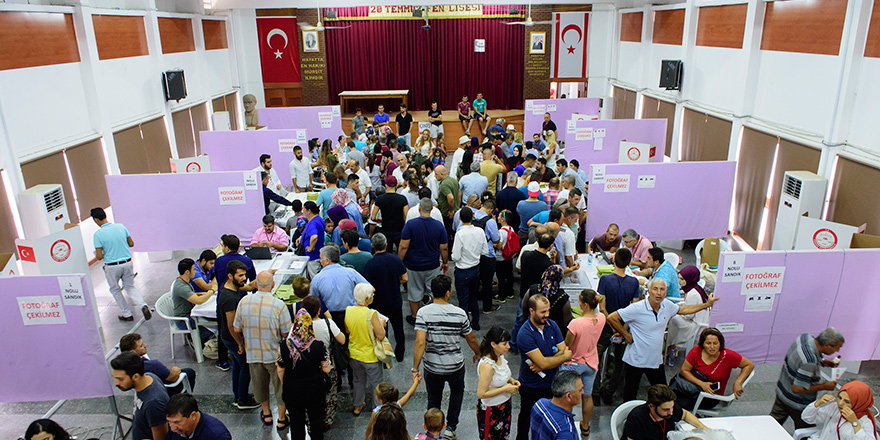 Türkiye seçimleri için oy verme işlemi başladı