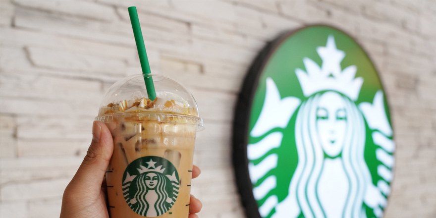 Starbucks plastik pipetleri yasaklıyor