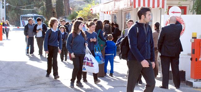 İngiliz Okuluna bayram uyarısı