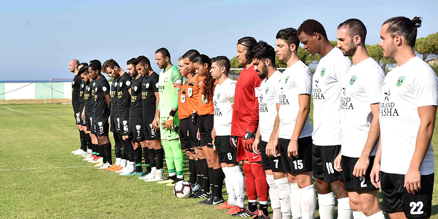 Esenyel anısına saygı duruşu