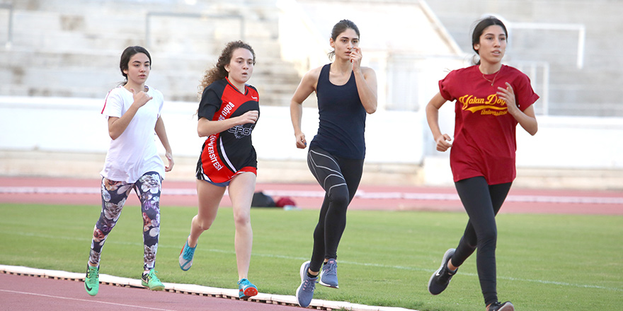 Atletler piste çıktı