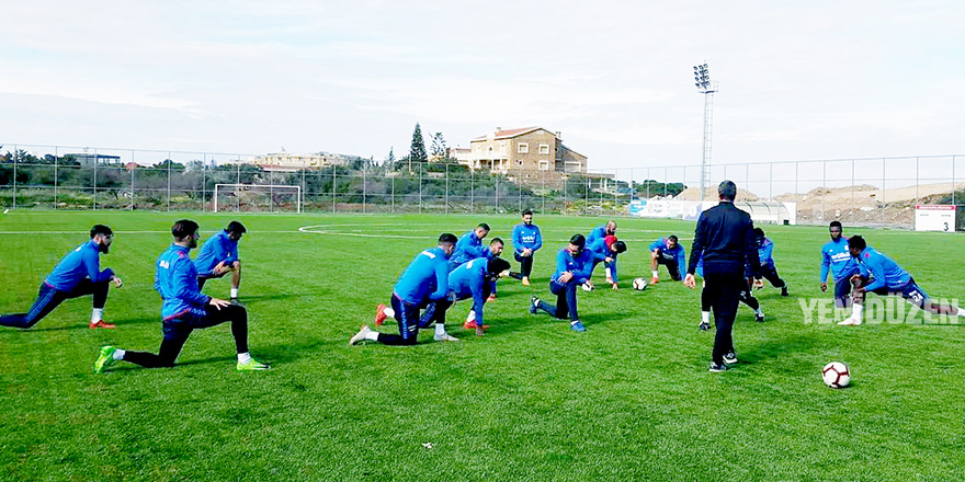 Cihangir Girne’de kampa girdi