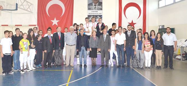 Sonel anısına yarıştılar