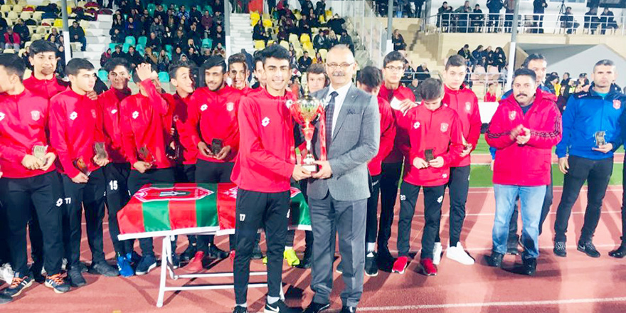 Baf, gençlerini onurlandırdı