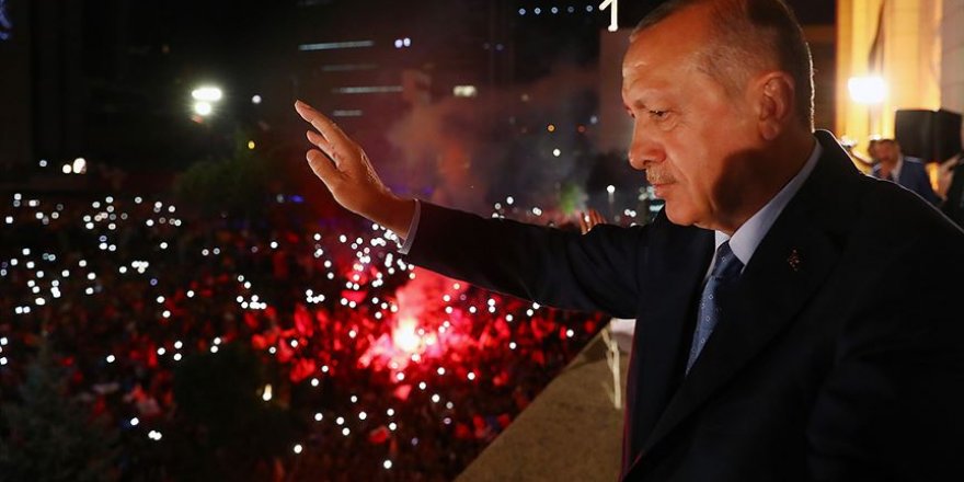 Erdoğan," Halkımız büyükşehirleri verse dahi ilçeleri AK Parti'ye verdi"