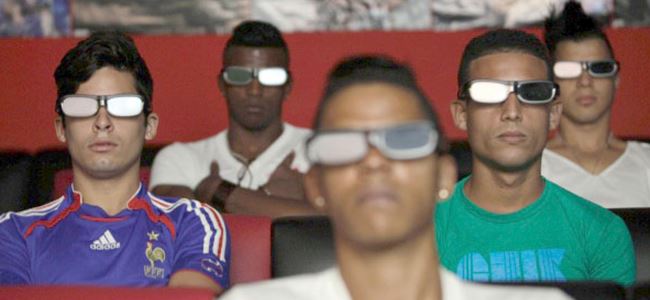 Kübadan özel sinemalara yasak