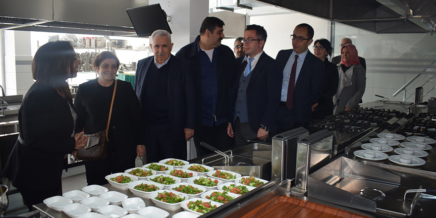 UFÜ Gastronomi Uygulama Mutfağı açıldı
