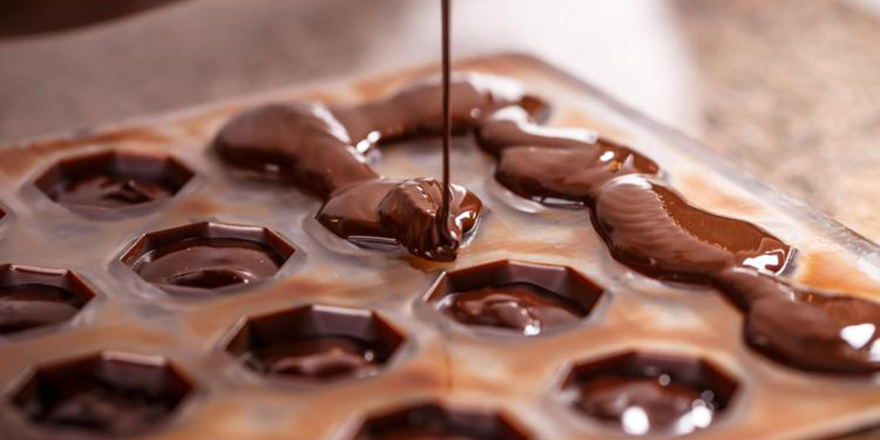Yakınlarınıza Hediyelik Çikolata Göndermek İstiyorsanız; Melodi Çikolata