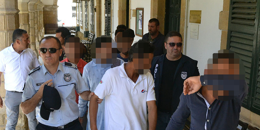Haspolat'ta ikamet izinsiz kaldıkları tespit edilen 10 kişi mahkemeye çıkarıldı
