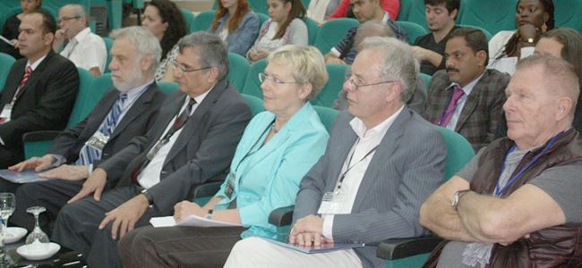 Uluslararası Barış Konferansı başladı