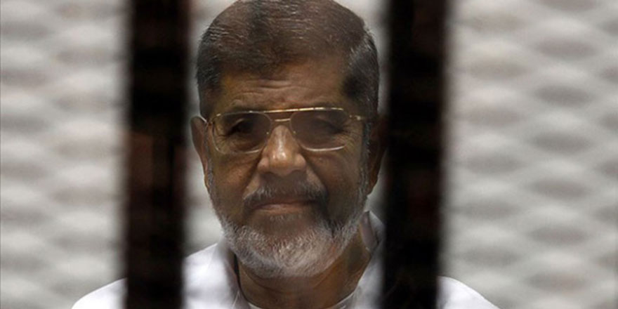 Mısır'ın eski Cumhurbaşkanı mahkemede öldü