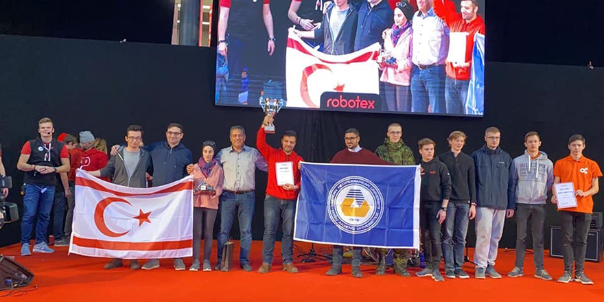 DAÜ Robot Takımı “Robotex International” yarışmasını kazandı