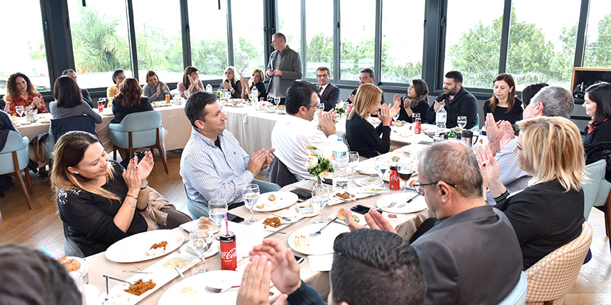 YENİDÜZEN ailesi '44. yılı' kutladı