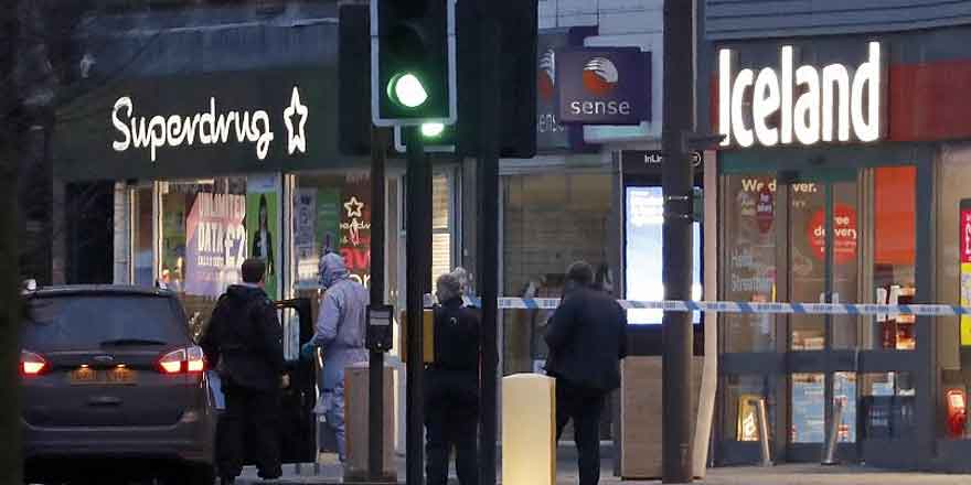 Londra'da bıçaklı saldırı: Şüpheli öldürüldü