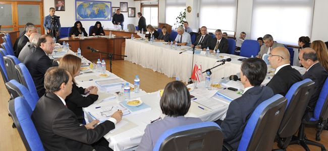 İşiçleri bütçesi oyçokluğu ile geçti