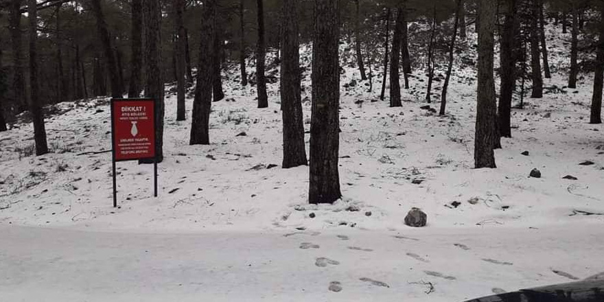 Görneç'in dağlık bölgelerine kar düştü