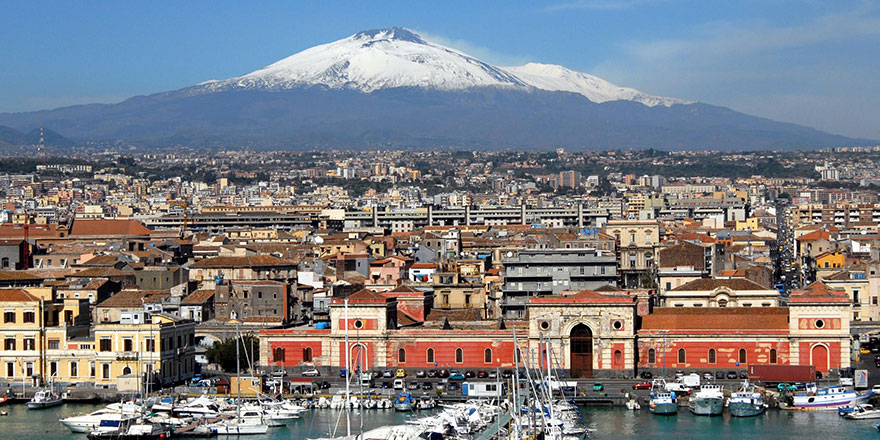 Etna’nın eteklerinde kurulu Catania