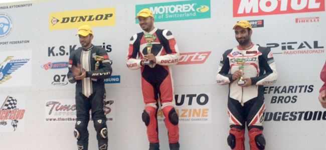 Harper podyumun zirvesinde