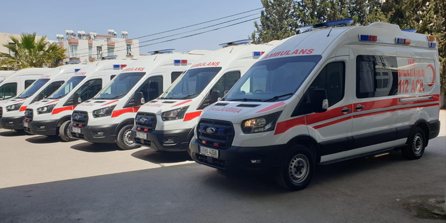 Yeni ambulanslar teslim edildi