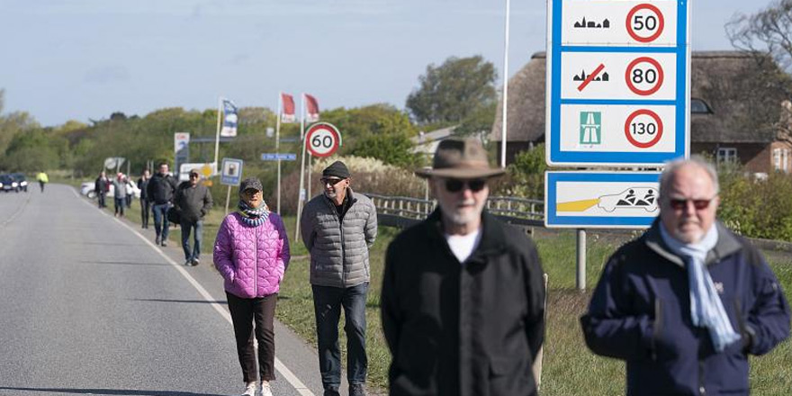 Danimarka'dan aşk mektubu gösterenlere sınırı geçme izni