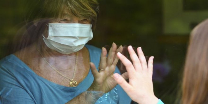 Coronavirüste 2. dalga uyarısı: “İngiltere'de kışın yaşanacak salgında 120 bin kişi ölebilir”