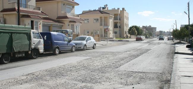 Bozuk yolların asfaltlama işleri başlıyor