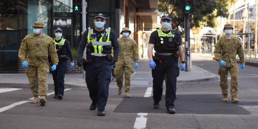 Melbourne'de Covid-19 nedeniyle 'felaket hali' ve sokağa çıkma yasağı ilan edildi