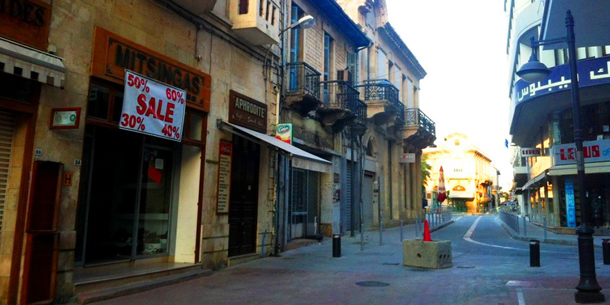 Limasol ve Baf'ta sokağa çıkma yasağı