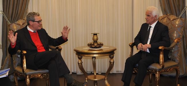 Eroğlu, Downer ile bir araya geldi