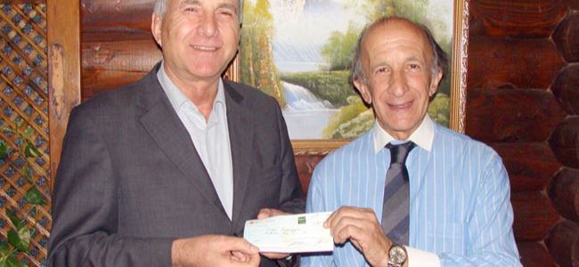 Girne Tenis Kulübü’nden Girne Belediyesi’ne katkı