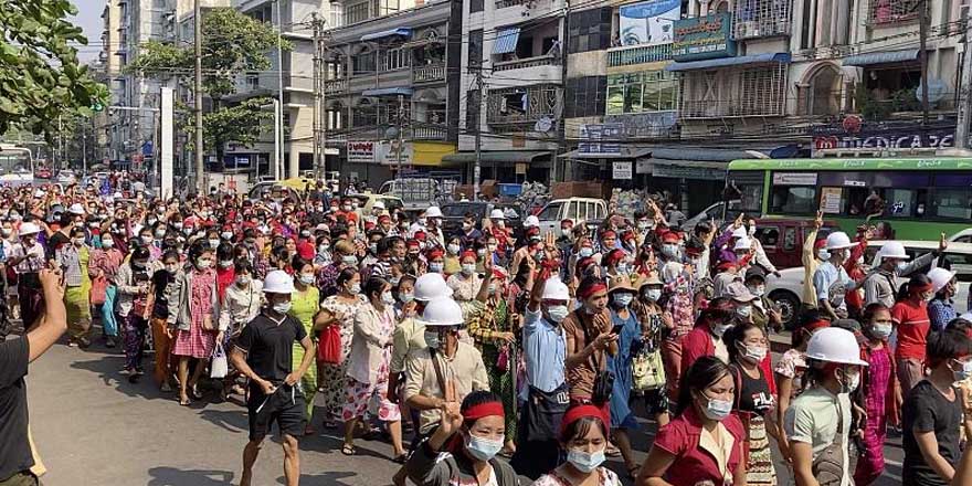 Myanmar'da darbe: İnternete erişim engellendi