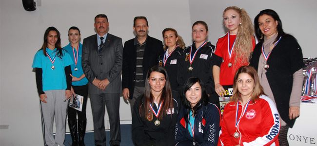 Atıcılar ödüllerini aldı