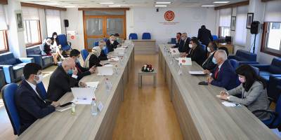 Milletvekilleri ile TBMM Dışişleri Komisyonu üyeleri toplantı yaptı