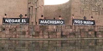 Femen, 8 Mart yürüyüşünün iptalini protesto etti