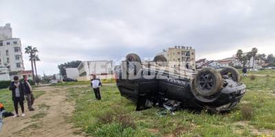 Direksiyon hakimiyetini kaybetti, aracı devirdi