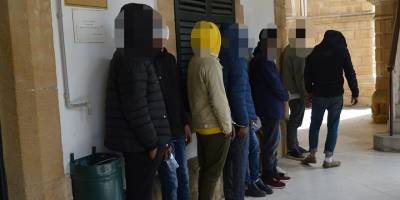 7 kişi yasa dışı güneye geçerken yakalandı