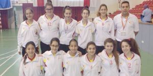 Dumlupınar voleybolda da var