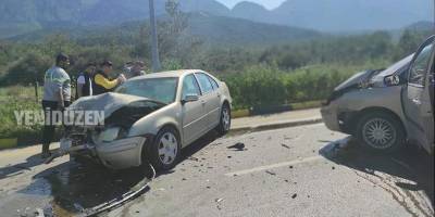 İki araç yüz yüze çarpıştı: 1 kişi hayatını kaybetti