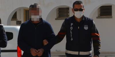 Elektrik kablolarını zimmetine geçirdi