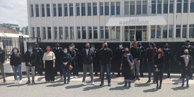 Derneklerden Başbakanlık önünde tüzük eylemi