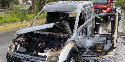 Kısa devre aracı yaktı