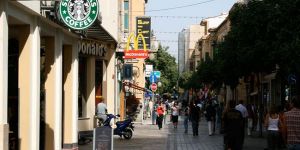 Siyasilere güven yok