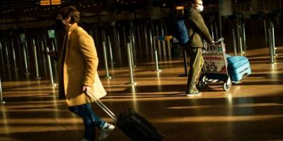 AB Komisyonu: Brüksel onaylı aşıları yaptıranların AB'yi ziyaret etmesine izin verilsin