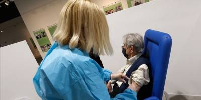 AB’de hedef: Temmuz’a kadar yetişkinlerin yüzde 70'ini aşılamak